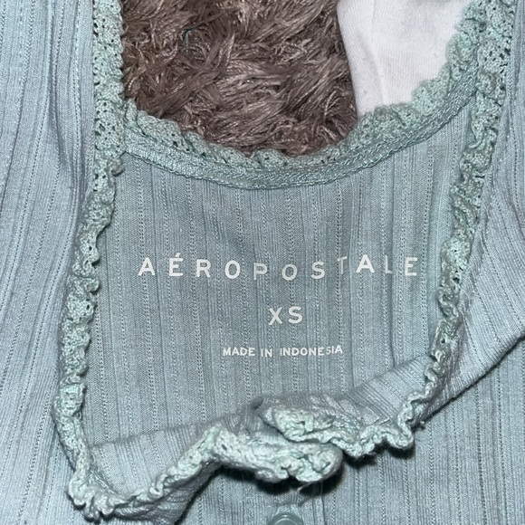 4pc crop top green pink and white - Picture 7 of 9